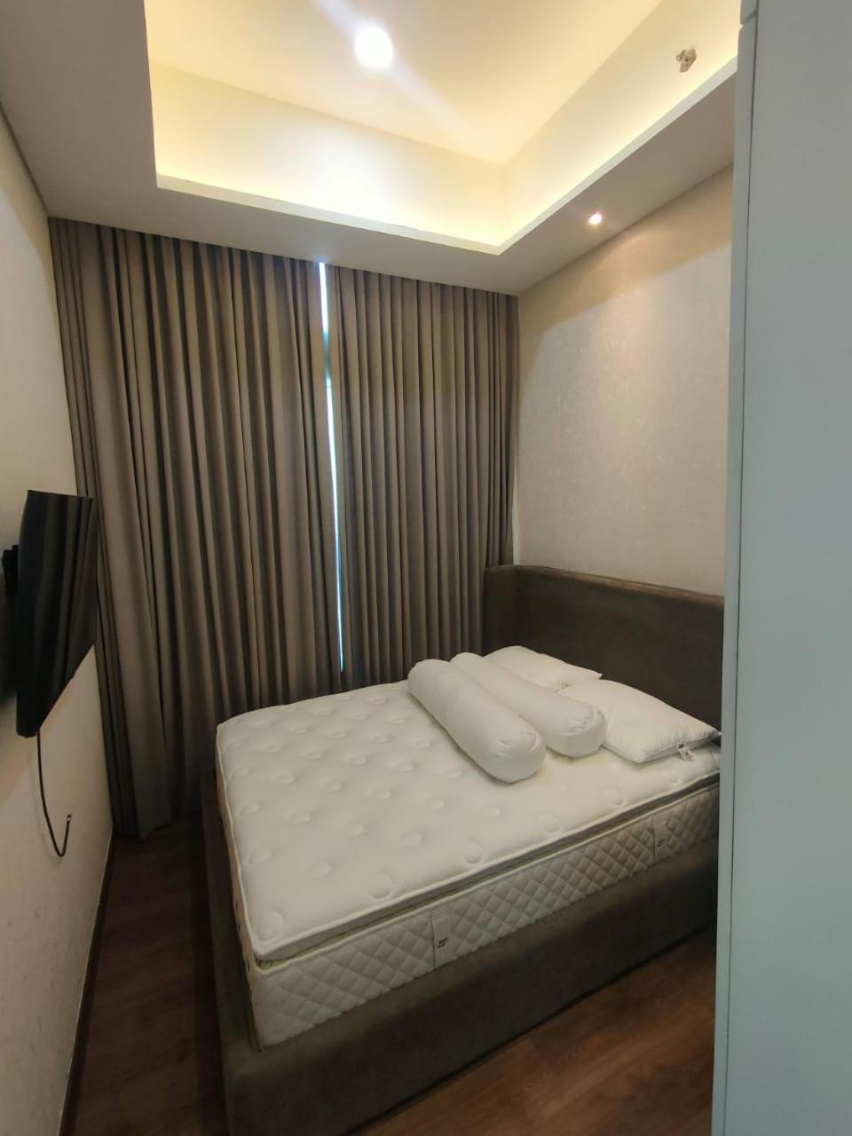 Super Penthouse Stmoritz Apartment, Lippomall Puri Indah Jakarta Luaran gambar